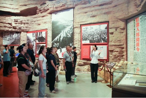 保定理工學院組織優秀黨員代表赴紅旗渠精神培訓基地學習