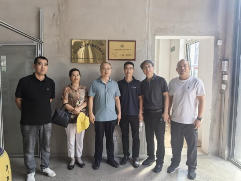 我院師生代表訪企參觀交流