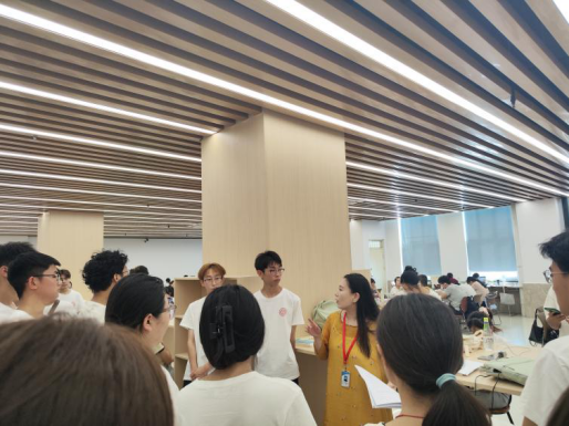 保定理工學(xué)院圖書館順利開展2025級新生入館教育活動(dòng)