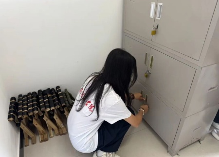 青春進行時，教官“授課”+輔導員“引路”助成長