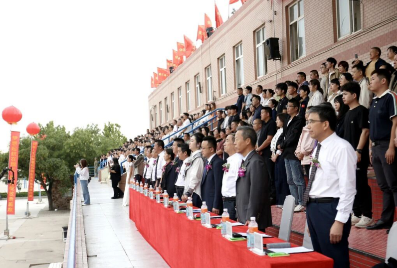 青春逐夢 強國有我——保定理工學院2025級新生開學典禮暨軍訓結營式盛大舉行