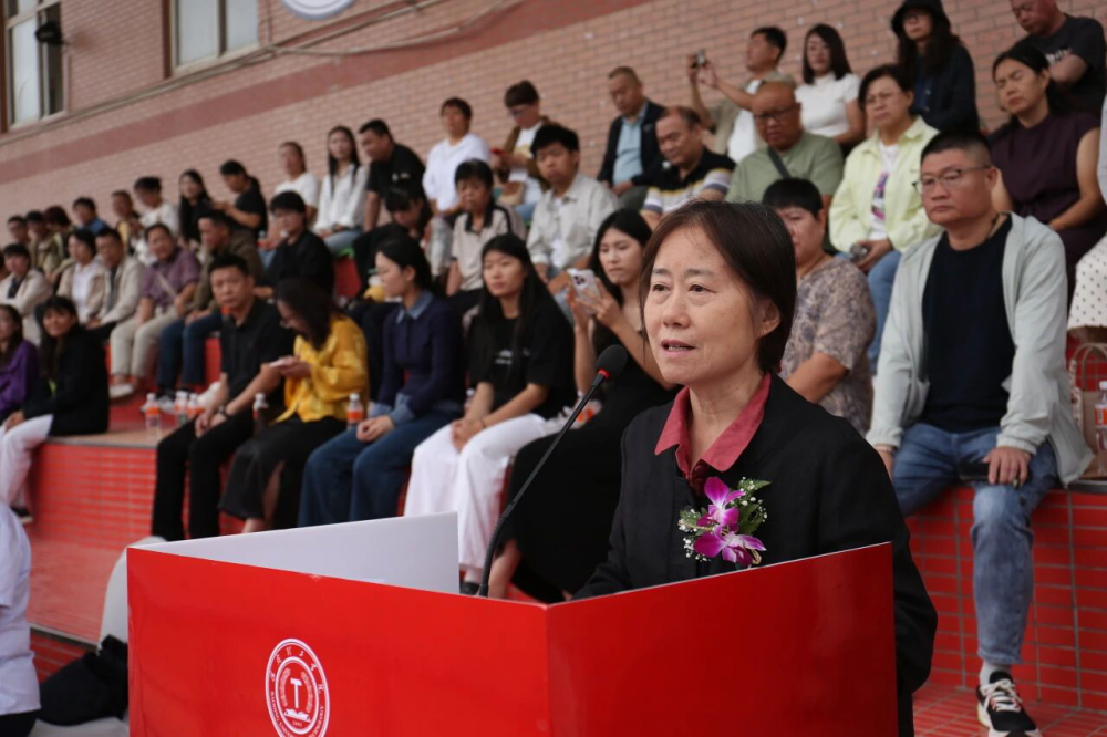 青春逐夢 強國有我——保定理工學院2025級新生開學典禮暨軍訓結營式盛大舉行