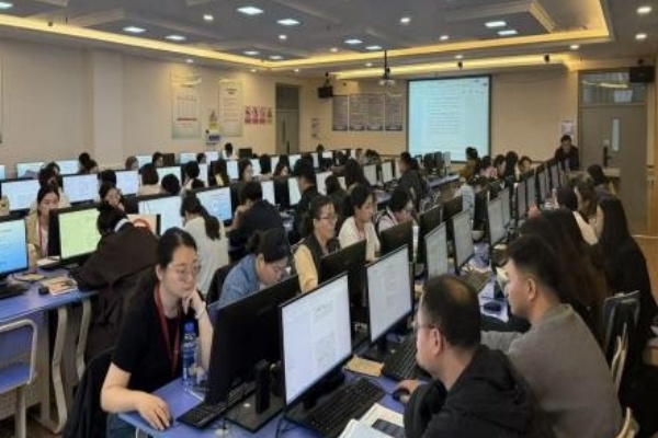 【教評聚力，育才啟新】深學自評報告明方向，聚力迎評促建開新局——經濟學院召開本科教學工作合格評估專題研討會