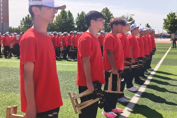 【青春激昂 淬火成鋼】汗水淬煉青春，蛻變彰顯擔當——保定理工學院經濟學院新生軍訓變化(上)