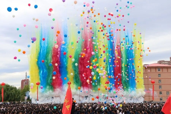 軍訓(xùn)收官，啟航新程】軍訓(xùn)淬煉成長，大學(xué)逐夢啟航——保定理工學(xué)院2025級新生軍訓(xùn)結(jié)營式暨開學(xué)典禮圓滿結(jié)束