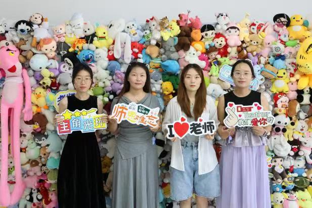 【光影致禮，師恩綿長(zhǎng)】濃情謝師恩，定格教育情——保定理工學(xué)院康復(fù)醫(yī)學(xué)院教師節(jié)主題拍照活動(dòng)溫情啟辦