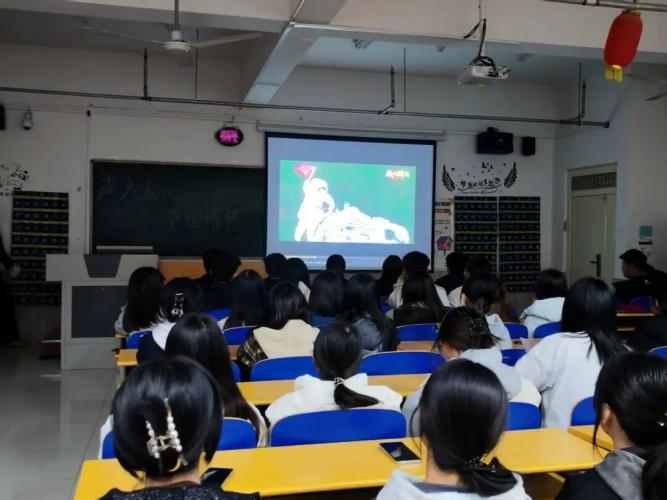 【教育學院·學院快訊】“時代先聲，愛國情懷”愛國主義經典誦讀活動圓滿落幕