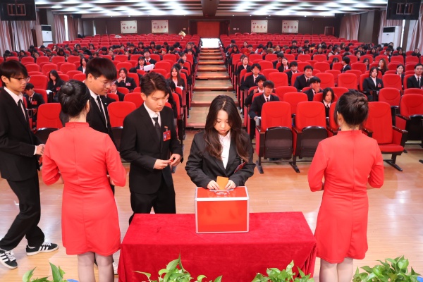 【聚智康復，共譜新章】保定理工學院康復醫(yī)學院第五次學生代表大會順利召開