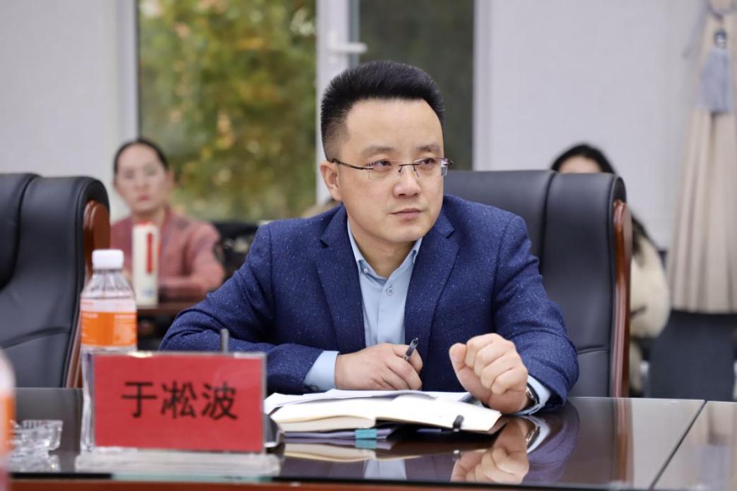 將黨的二十屆四中全會精神融入思政課校領導參加馬克思主義學院集體備課會暨調研座談會