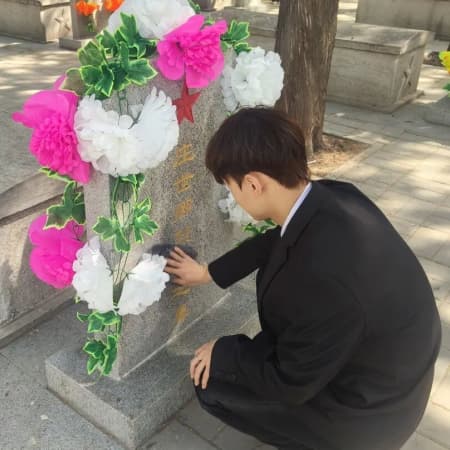 “致敬革命先烈，讓信仰之光在清明閃耀”