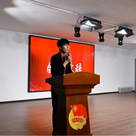 “藝心追光赴，職途向新程”