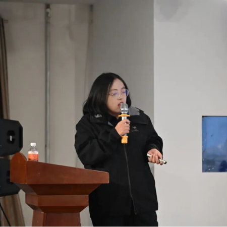 “藝心追光赴，職途向新程”