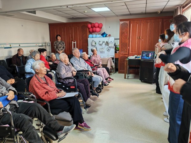 【教育學院·社會實踐】情暖夕陽，藝潤初心——保理學子赴養(yǎng)老院，以青春溫情暖歲月長