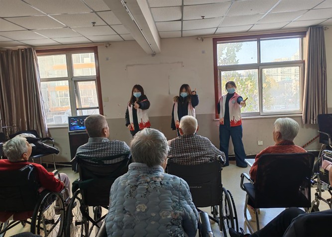 【教育學院·社會實踐】情暖夕陽，藝潤初心——保理學子赴養(yǎng)老院，以青春溫情暖歲月長